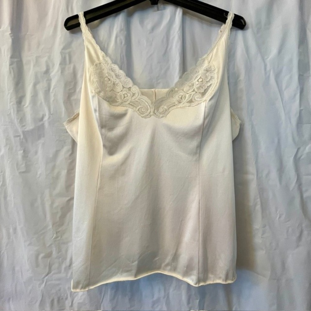 Vintage 80s Vanity Fair Ivory Lace Trim Camisole Top USA Sz XL (1XL) Balletcore